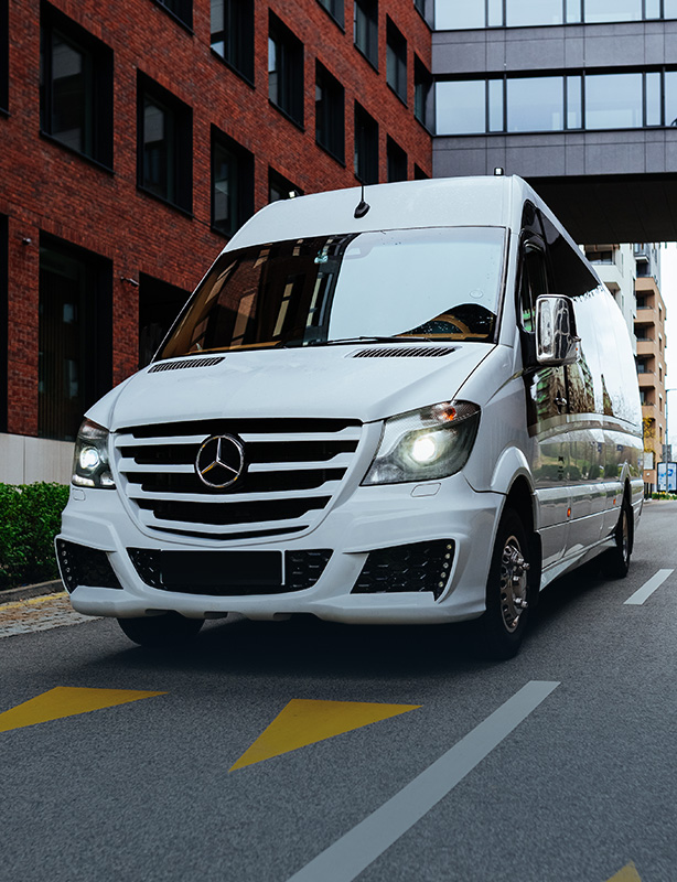 Dominiq - mikrobusová preprava - mikrobus Mercedes
